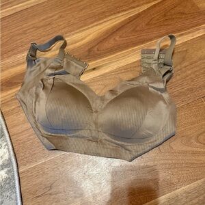Elegant Tan Women's Bra NEW without tags / 2XL